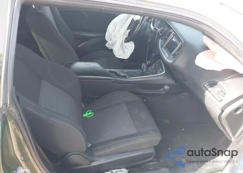 2021 Dodge Challenger Sxt z USA, uszkodzony, nr VIN 2C3CDZAG3MH586796